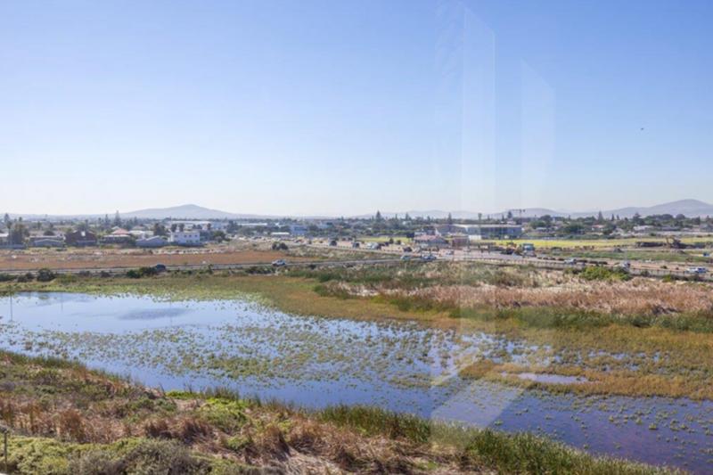 2 Bedroom Property for Sale in Dolphin Beach Western Cape